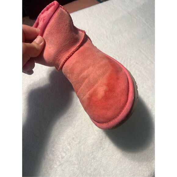 Ugg Pink Classic Low Boots Woman’s Size 6 -Could Use A Cleaning - Picture 3 of 15
